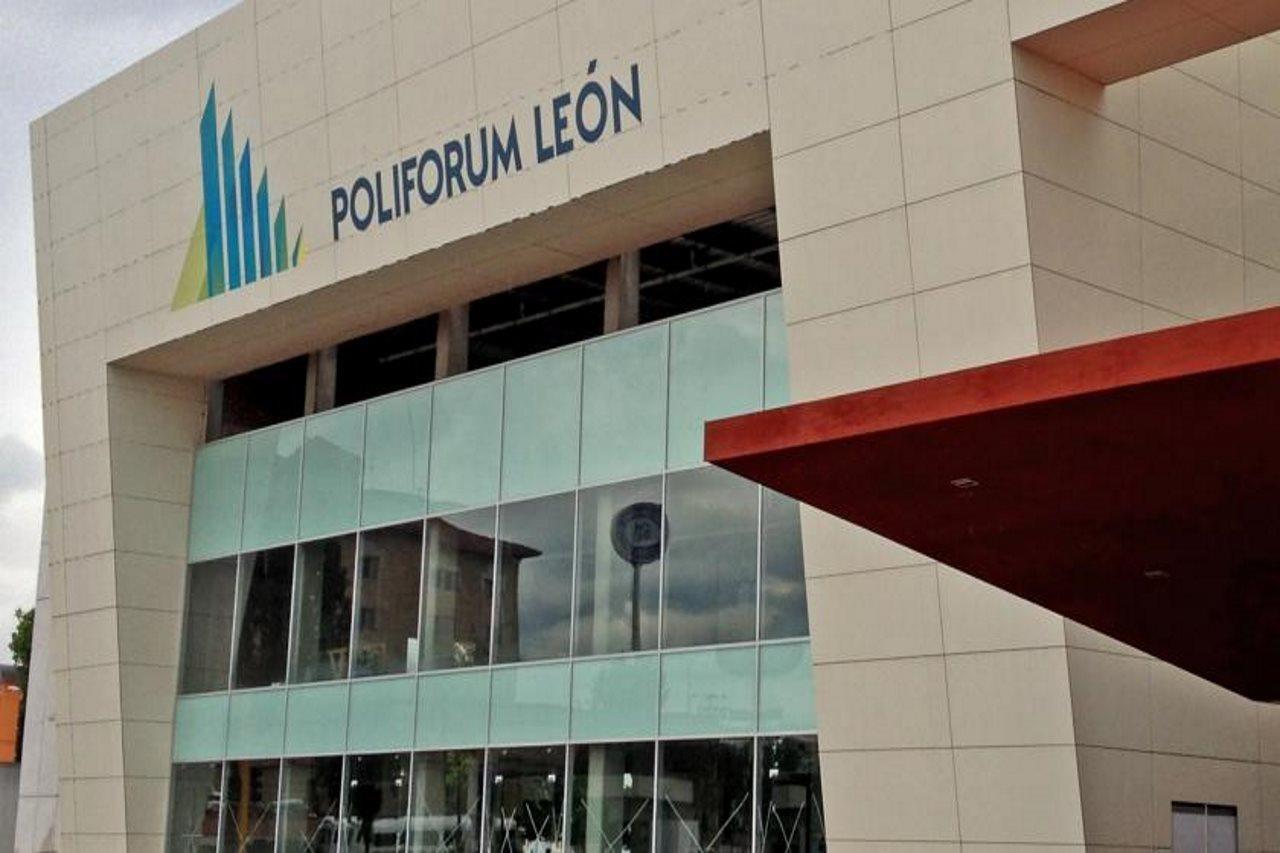 Real De Minas Poliforum Leon Exterior photo