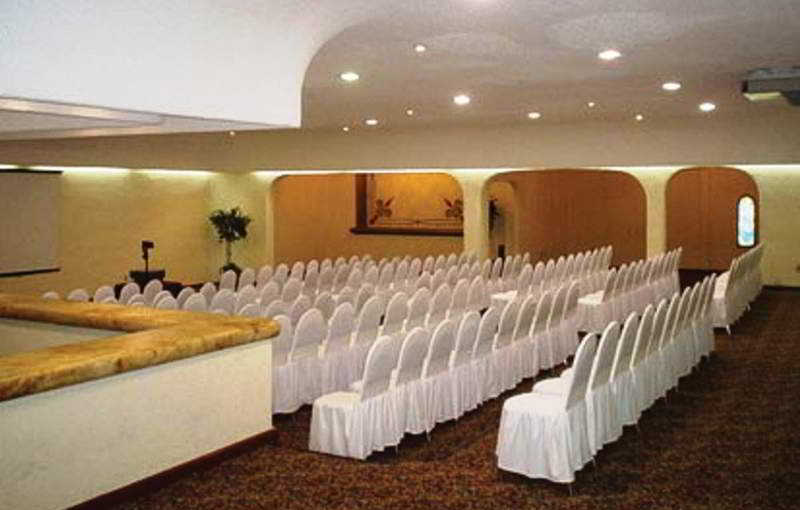 Real De Minas Poliforum Leon Exterior photo